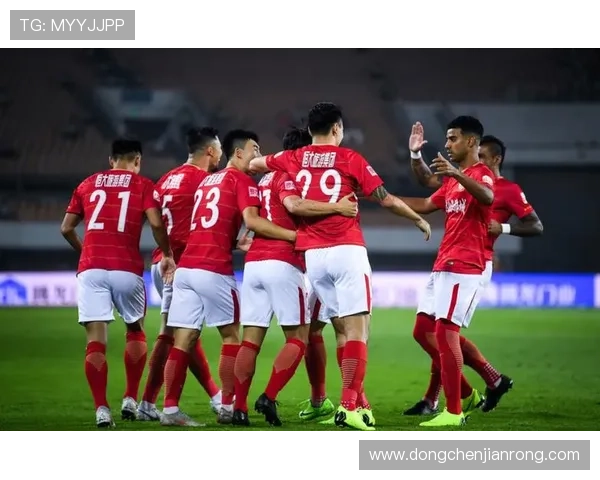 广州街舞队战术解析：盯防打法的技巧与应用探讨